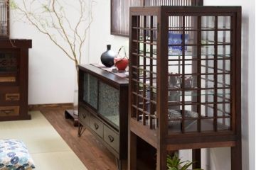 アンティーク家具　古民具・骨董　脚付き!古い木製のアンティーク格子ガラスケース