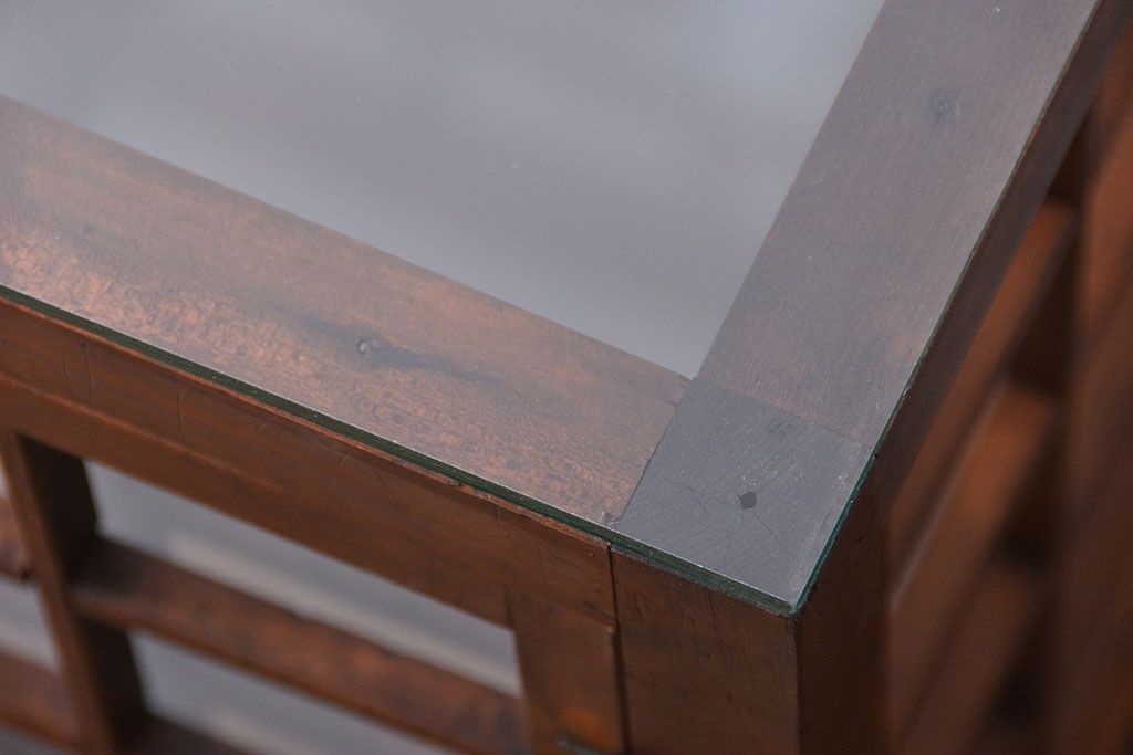 アンティーク家具　古民具・骨董　脚付き!古い木製のアンティーク格子ガラスケース