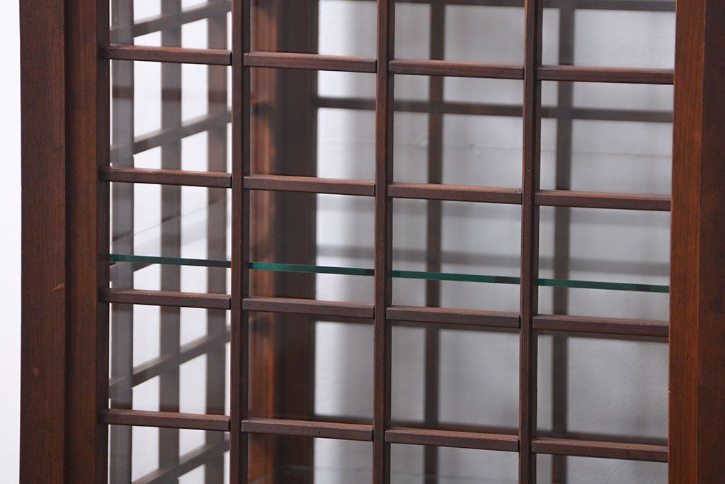 アンティーク家具　古民具・骨董　脚付き!古い木製のアンティーク格子ガラスケース