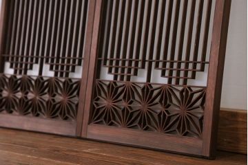 アンティーク 組子細工の小振りなガラス戸2枚セット(引き戸)