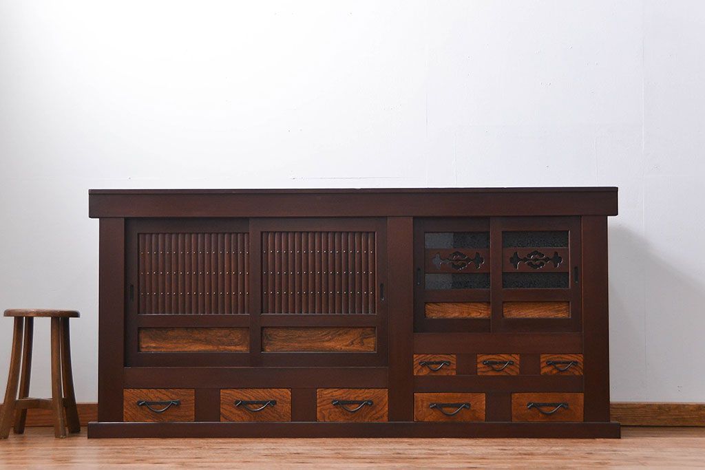 アンティーク家具　六尺　古民具・骨董 丸桟仕上げの水屋箪笥サイドボード