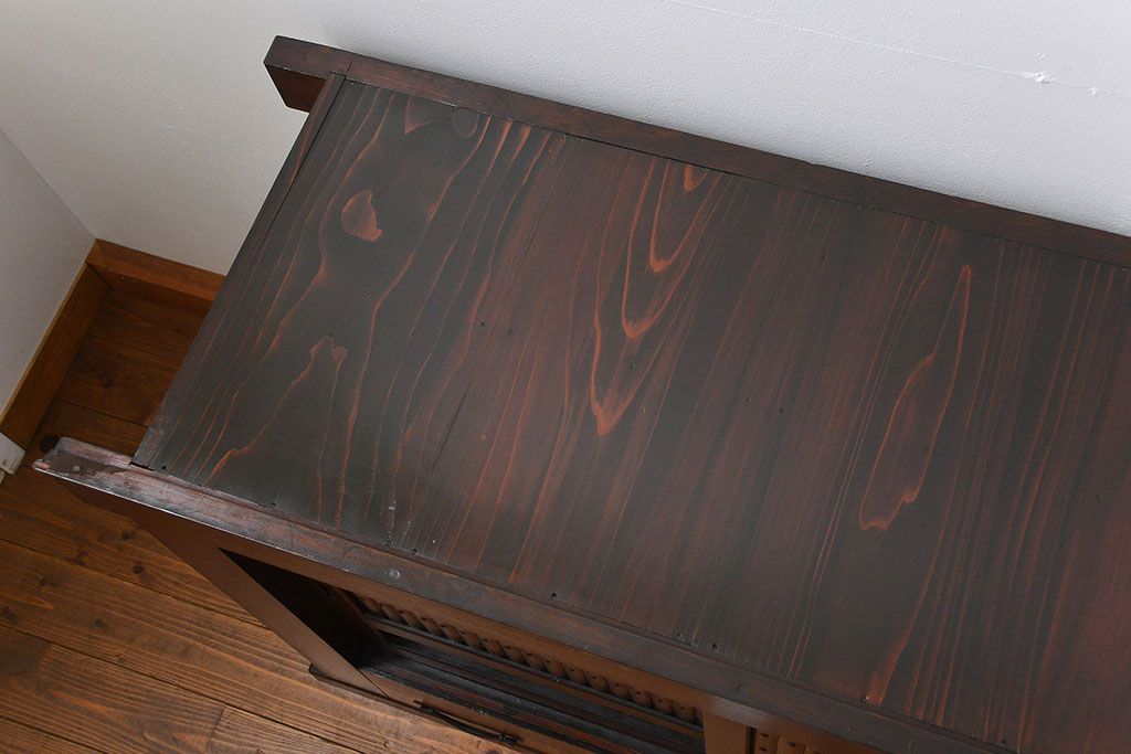 アンティーク家具　六尺　古民具・骨董 丸桟仕上げの水屋箪笥サイドボード