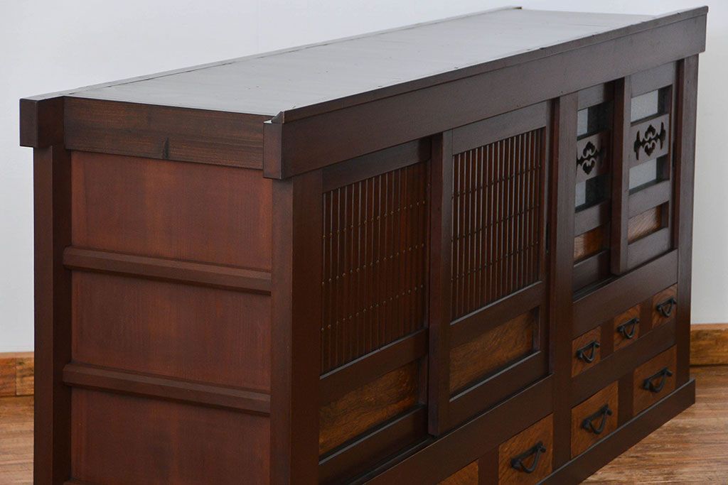 アンティーク家具　六尺　古民具・骨董 丸桟仕上げの水屋箪笥サイドボード