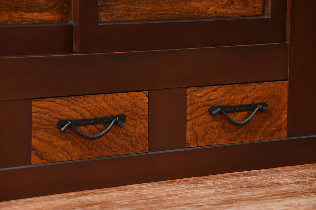 アンティーク家具　六尺　古民具・骨董 丸桟仕上げの水屋箪笥サイドボード