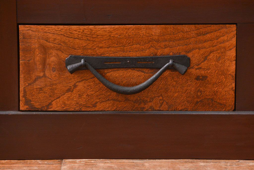 アンティーク家具　六尺　古民具・骨董 丸桟仕上げの水屋箪笥サイドボード