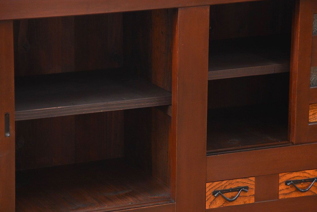 アンティーク家具　六尺　古民具・骨董 丸桟仕上げの水屋箪笥サイドボード