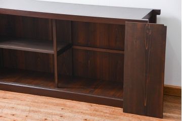 アンティーク家具　アンティーク  丸桟仕上げの上品な水屋箪笥サイドボード(収納棚、下駄箱)