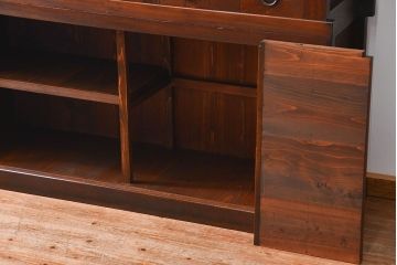 アンティーク家具　古民具・骨董 前面総欅材!上質な近江水屋箪笥(収納棚、食器棚)