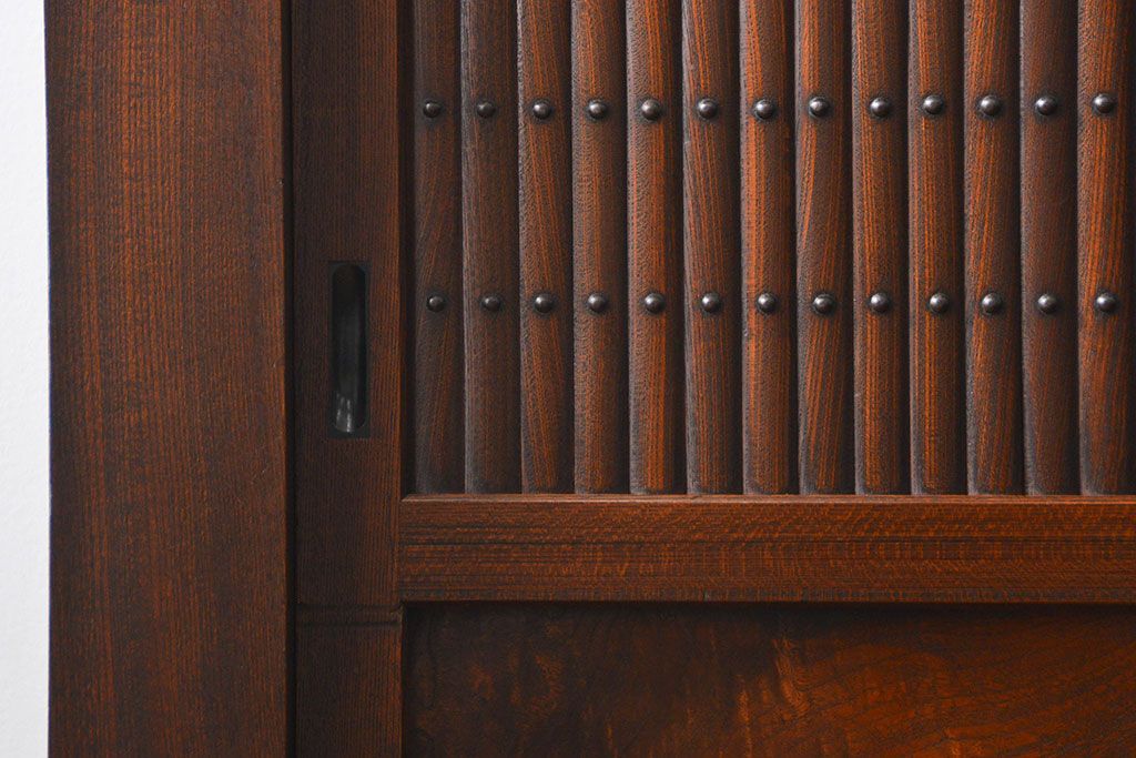 アンティーク家具　古民具・骨董 前面総欅材!上質な近江水屋箪笥(収納棚、食器棚)