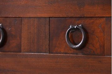 アンティーク家具　古民具・骨董 前面総欅材!上質な近江水屋箪笥(収納棚、食器棚)