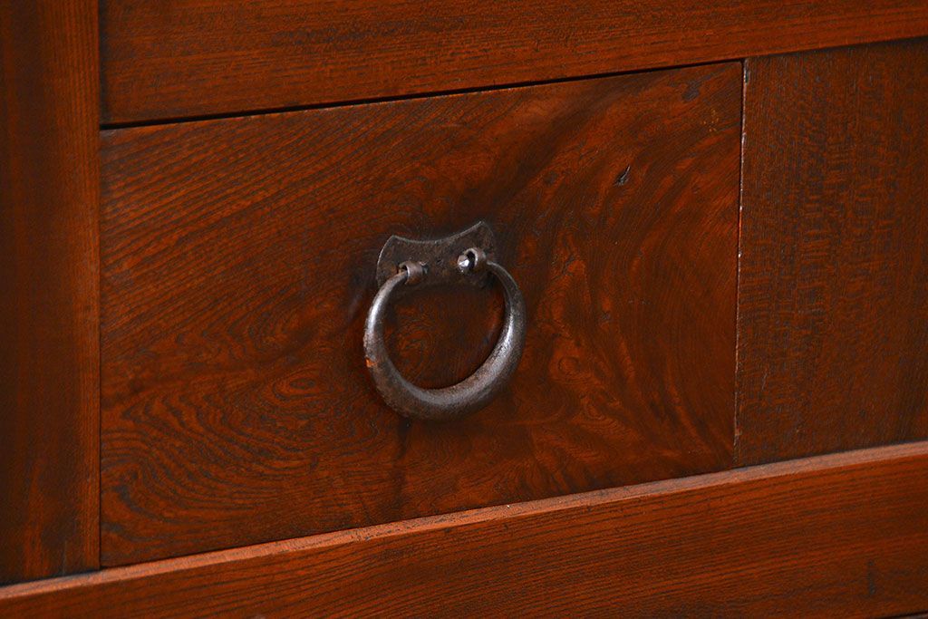 アンティーク家具　古民具・骨董 前面総欅材!上質な近江水屋箪笥(収納棚、食器棚)