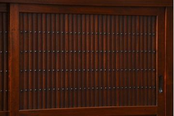 アンティーク家具　古民具・骨董 前面総欅材!上質な近江水屋箪笥(収納棚、食器棚)