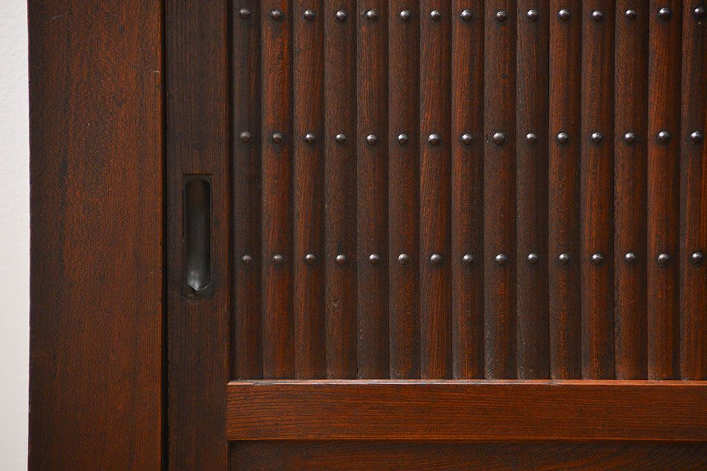 アンティーク家具　古民具・骨董 前面総欅材!上質な近江水屋箪笥(収納棚、食器棚)