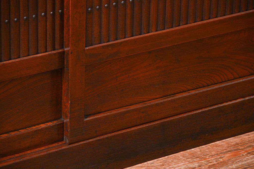 アンティーク家具　古民具・骨董 前面総欅材!上質な近江水屋箪笥(収納棚、食器棚)