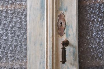 アンティーク家具　フランスアンティーク オリジナルペイントのかわいいカップボード(キャビネット、食器棚)