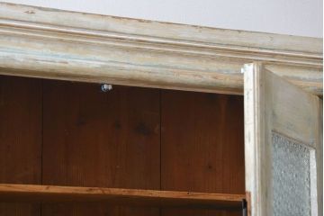 アンティーク家具　フランスアンティーク オリジナルペイントのかわいいカップボード(キャビネット、食器棚)