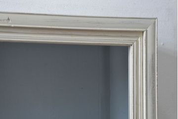 アンティーク家具　アンティークペイント ガラスの取っ手の大きな収納棚(ガラスケース、飾り棚)