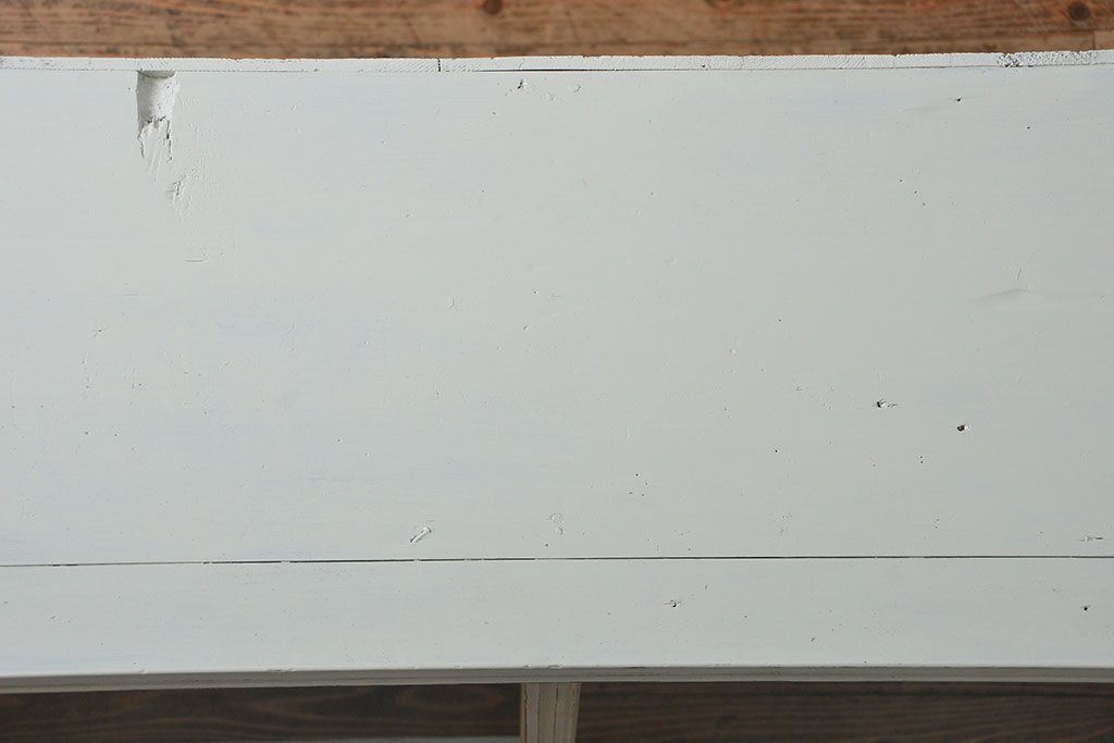 アンティーク家具　アンティークペイント ガラスの取っ手の大きな収納棚(ガラスケース、飾り棚)