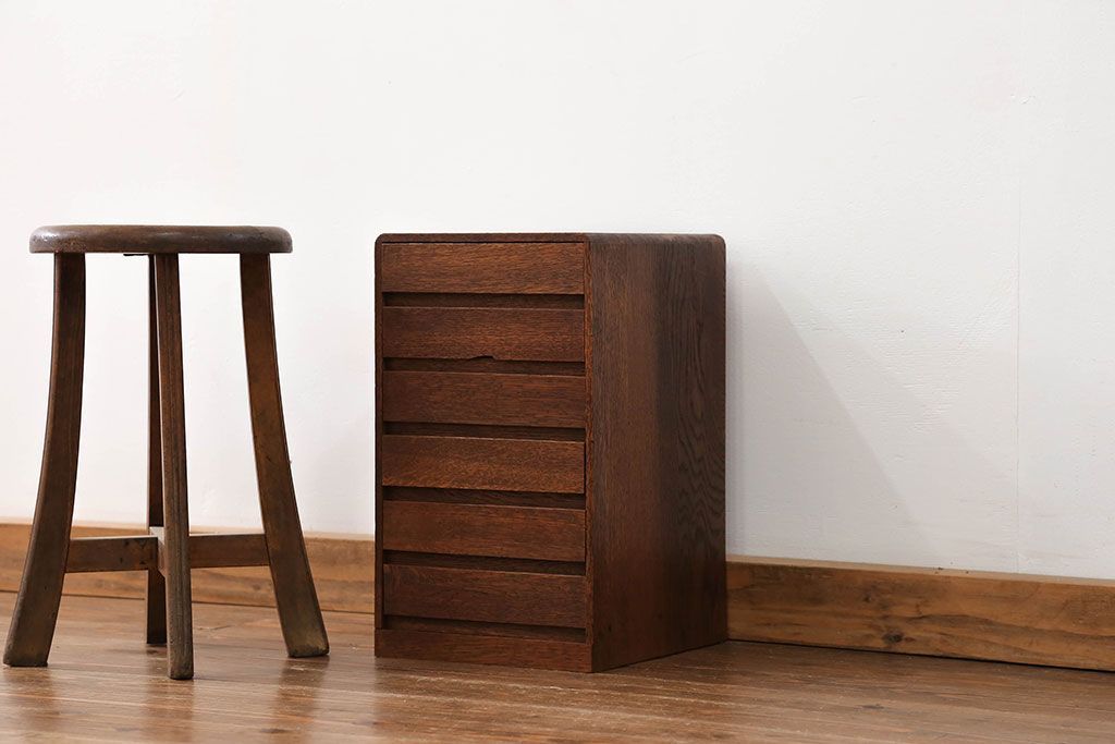 アンティーク家具　アンティーク 古いナラ材のシンプルな6杯小引き出し