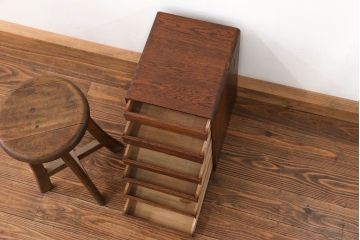 アンティーク家具　アンティーク 古いナラ材のシンプルな6杯小引き出し