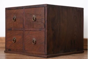 アンティーク家具　アンティーク 少々難有り　古い欅材の四杯小引き出し