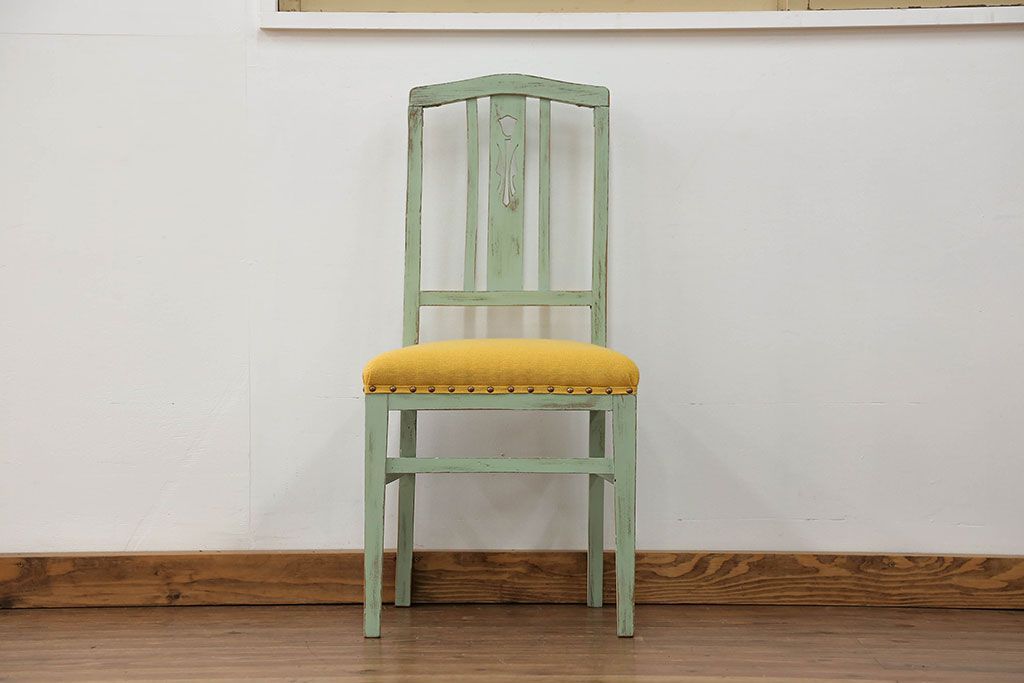 アンティーク家具　アンティークペイント かわいいデザインの椅子(チェア、イス)