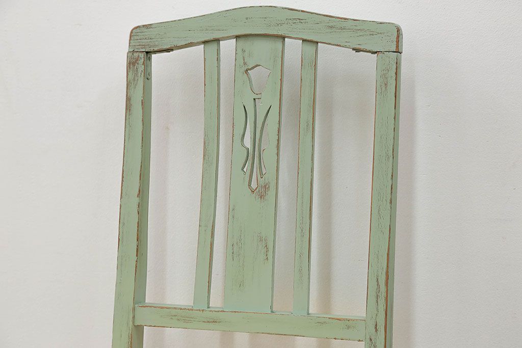 アンティーク家具　アンティークペイント かわいいデザインの椅子(チェア、イス)