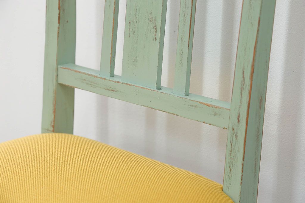 アンティーク家具　アンティークペイント かわいいデザインの椅子(チェア、イス)