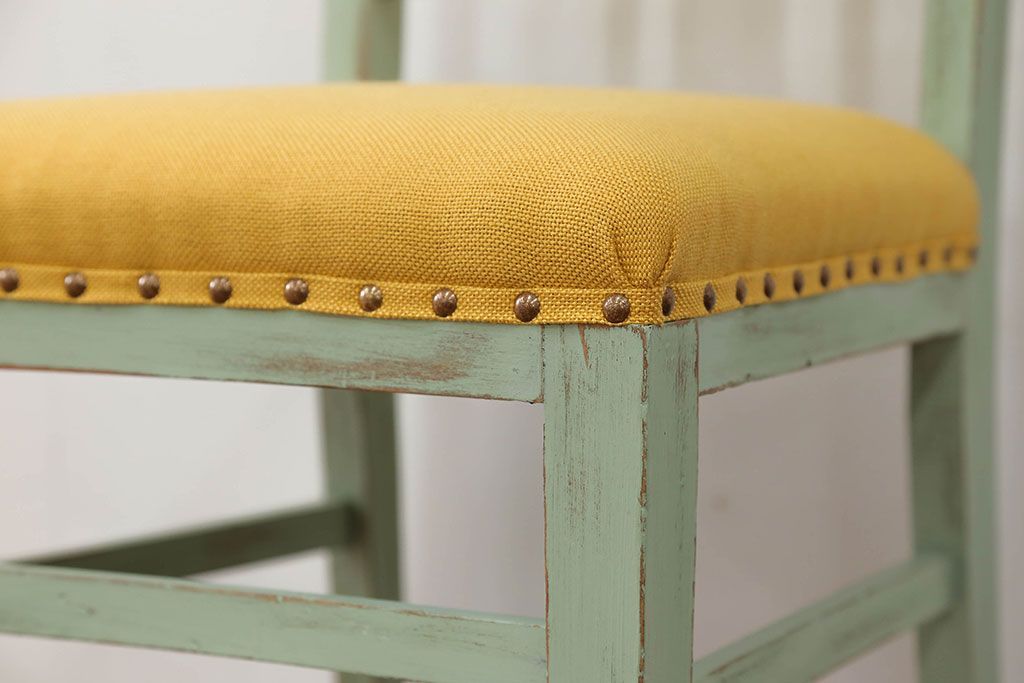 アンティーク家具　アンティークペイント かわいいデザインの椅子(チェア、イス)