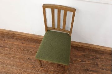 レトロ家具　アンティーク 古いナラ材のレトロな椅子(イス、チェア)