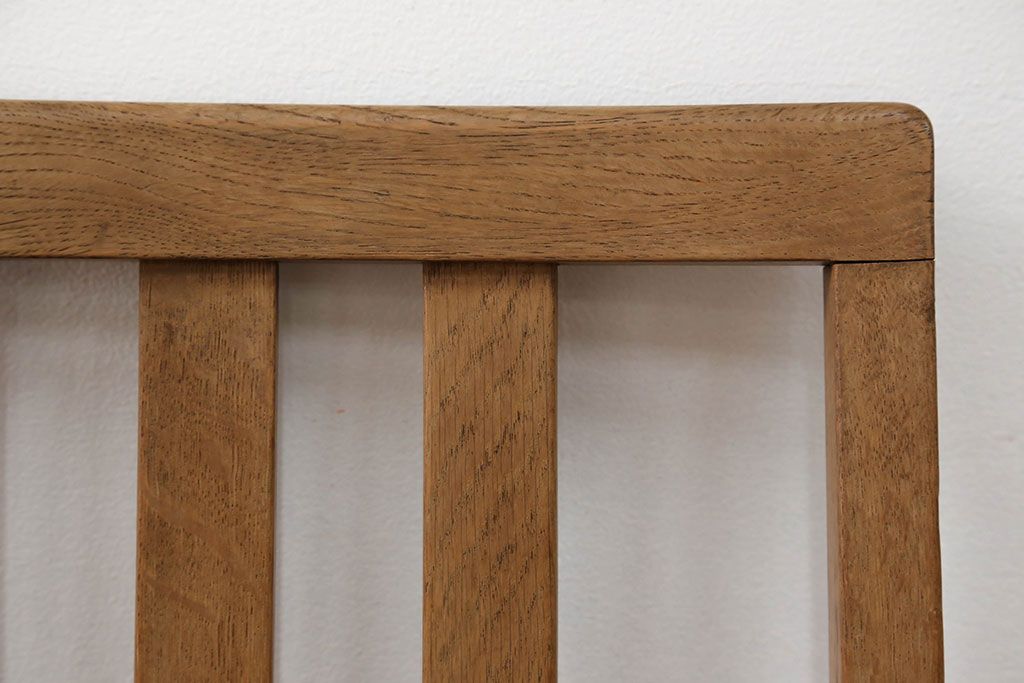 レトロ家具　アンティーク 古いナラ材のレトロな椅子(イス、チェア)