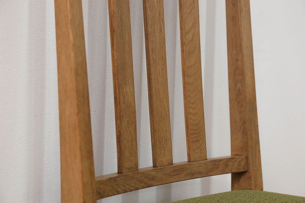 レトロ家具　アンティーク 古いナラ材のレトロな椅子(イス、チェア)