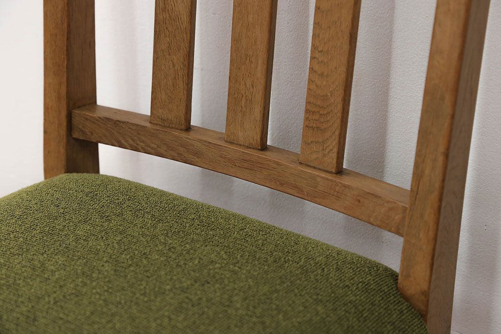 レトロ家具　アンティーク 古いナラ材のレトロな椅子(イス、チェア)