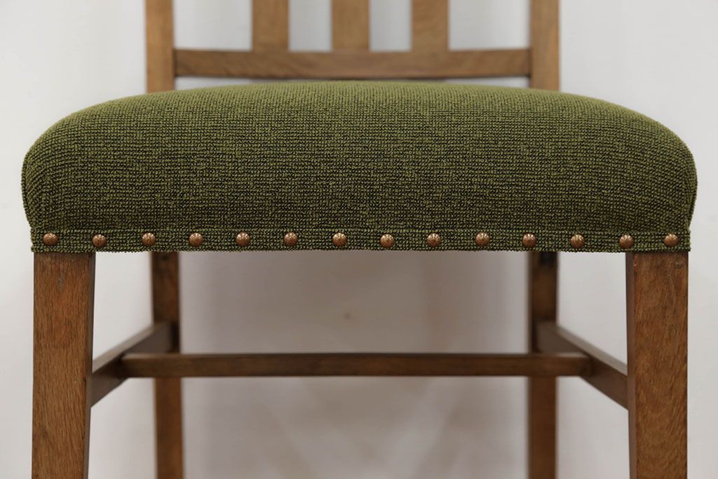 レトロ家具　アンティーク 古いナラ材のレトロな椅子(イス、チェア)