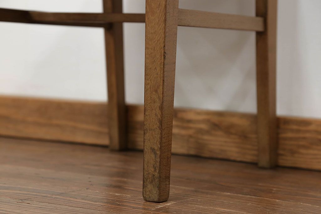 レトロ家具　アンティーク 古いナラ材のレトロな椅子(イス、チェア)