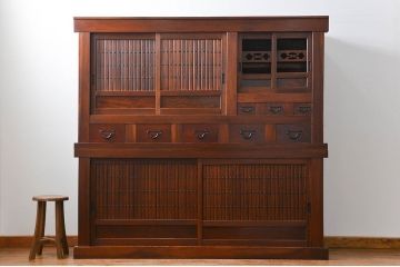 アンティーク家具　アンティーク 前面欅材!重厚な六尺水屋箪笥(食器棚、収納棚)