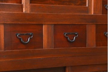 アンティーク家具　アンティーク 前面欅材!重厚な六尺水屋箪笥(食器棚、収納棚)
