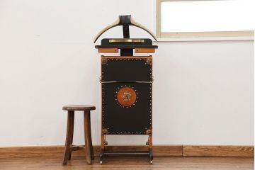 アンティーク雑貨　ジャンク品 イタリア製 豪華な作りのパンツプレスハンガー(ズボンプレッサー)