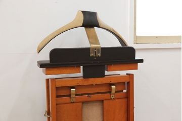 アンティーク雑貨　ジャンク品 イタリア製 豪華な作りのパンツプレスハンガー(ズボンプレッサー)