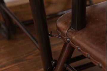 アンティーク家具　イギリスアンティーク 本革仕上げの上質な2WAYベビーチェア(キッズチェア)