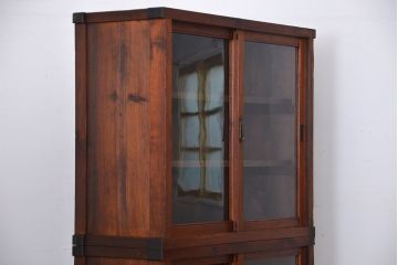 アンティーク家具　アンティーク 古い木のシンプルな二段重ね収納棚 (書棚、食器棚)