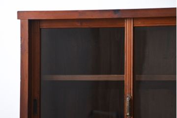 アンティーク家具　アンティーク 古い木のシンプルな二段重ね収納棚 (書棚、食器棚)