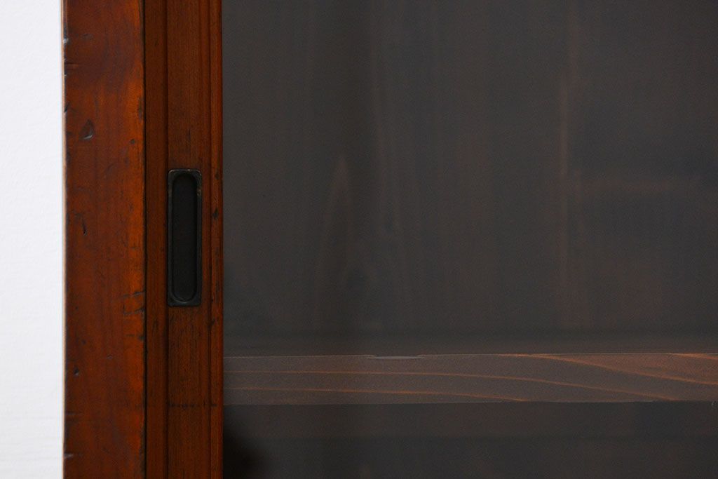 アンティーク家具　アンティーク 古い木のシンプルな二段重ね収納棚 (書棚、食器棚)