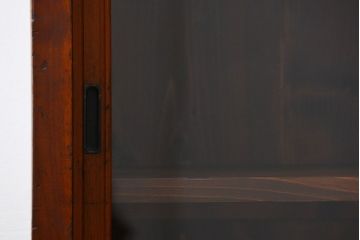 アンティーク家具　アンティーク 古い木のシンプルな二段重ね収納棚 (書棚、食器棚)