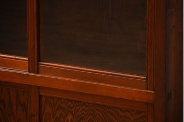 アンティーク家具　アンティーク 古い木のシンプルな二段重ね収納棚 (書棚、食器棚)