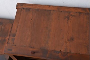 アンティーク家具　アンティーク 古い木のシンプルな二段重ね収納棚 (書棚、食器棚)