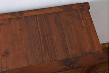 アンティーク家具　アンティーク 古い木のシンプルな二段重ね収納棚 (書棚、食器棚)