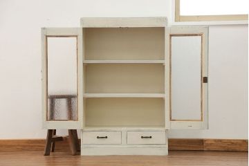 アンティーク家具　アンティークペイント ダイヤガラス入りのブックケース(本箱、収納棚)