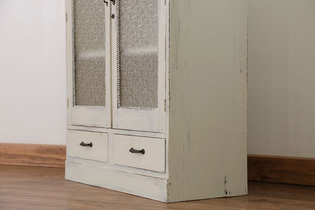 アンティーク家具　アンティークペイント ダイヤガラス入りのブックケース(本箱、収納棚)