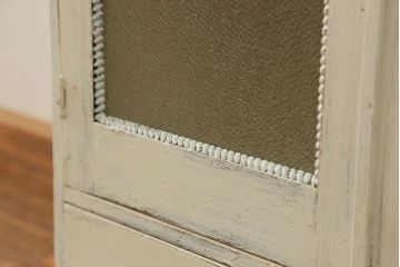 アンティーク家具　アンティークペイント ダイヤガラス入りのブックケース(本箱、収納棚)